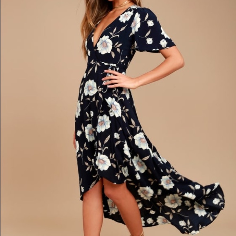 Lulu’s Lake Como Navy Wrap Dress✨